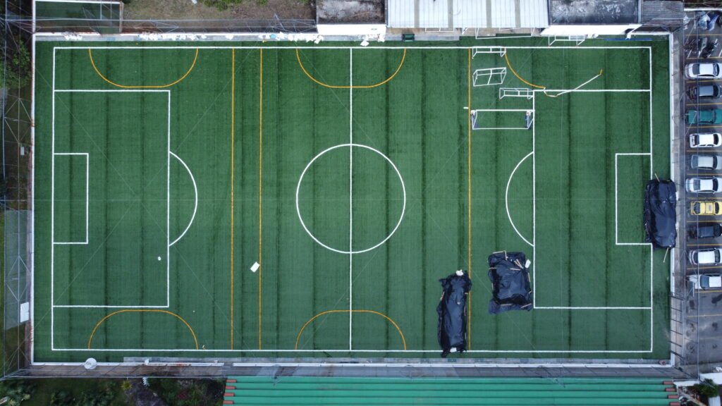Grama sintética para canchas de fútbol en Medellín y Colombia.